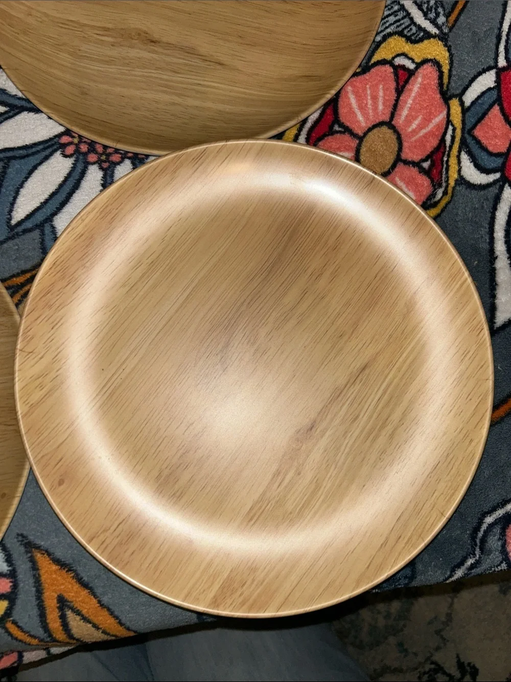 8 Tommy Bahama melamine Natural Wood-Look Dinner Plates - Set of 8